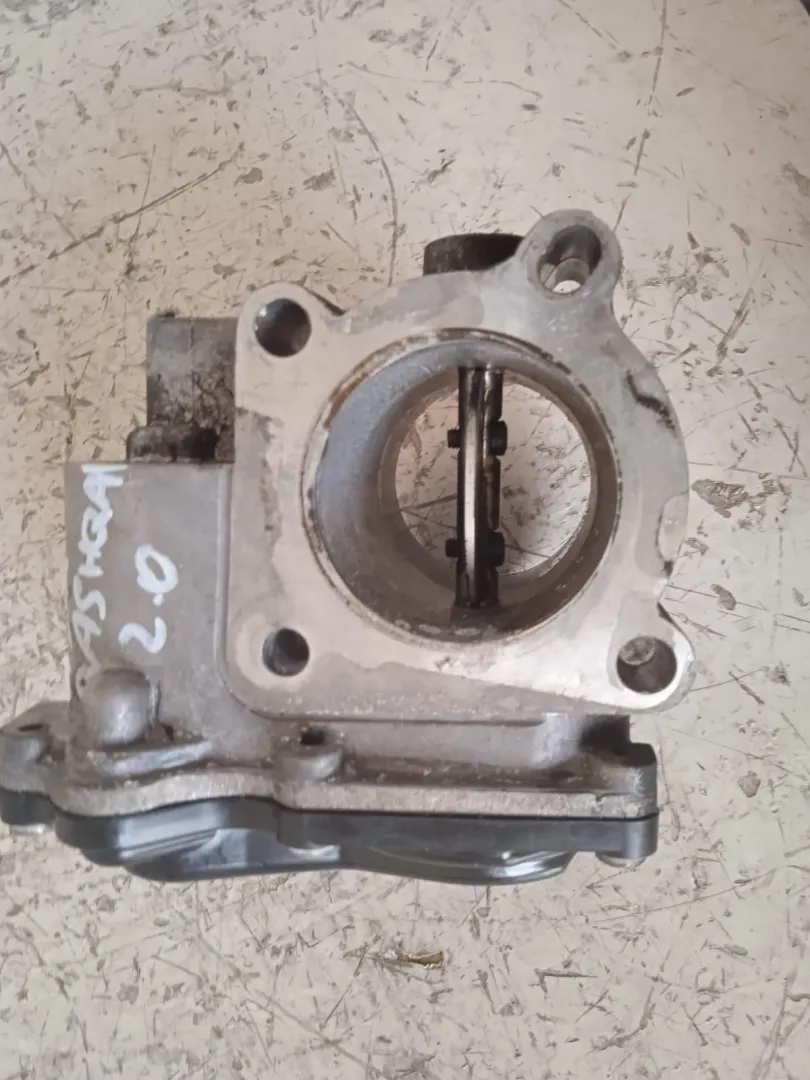 CORPO FARFALLATO con codice 8200987453 da NISSAN Qashqai 2Â° Serie 2000 Diesel con codice motore M9R/M9R (2010)