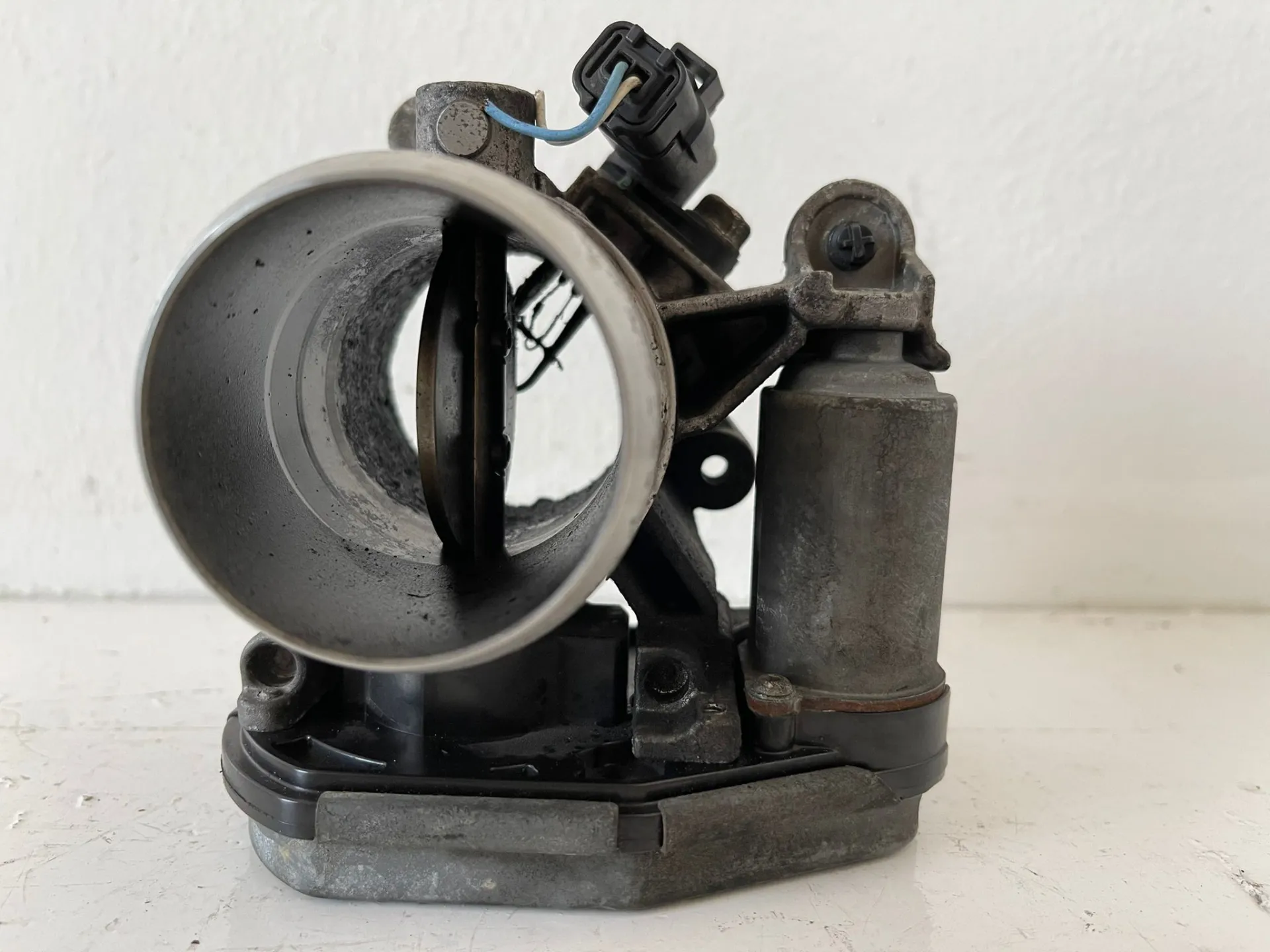 CORPO FARFALLATO con codice 965693258001 da PEUGEOT 4007 1Â° Serie 2200 Diesel (2009)