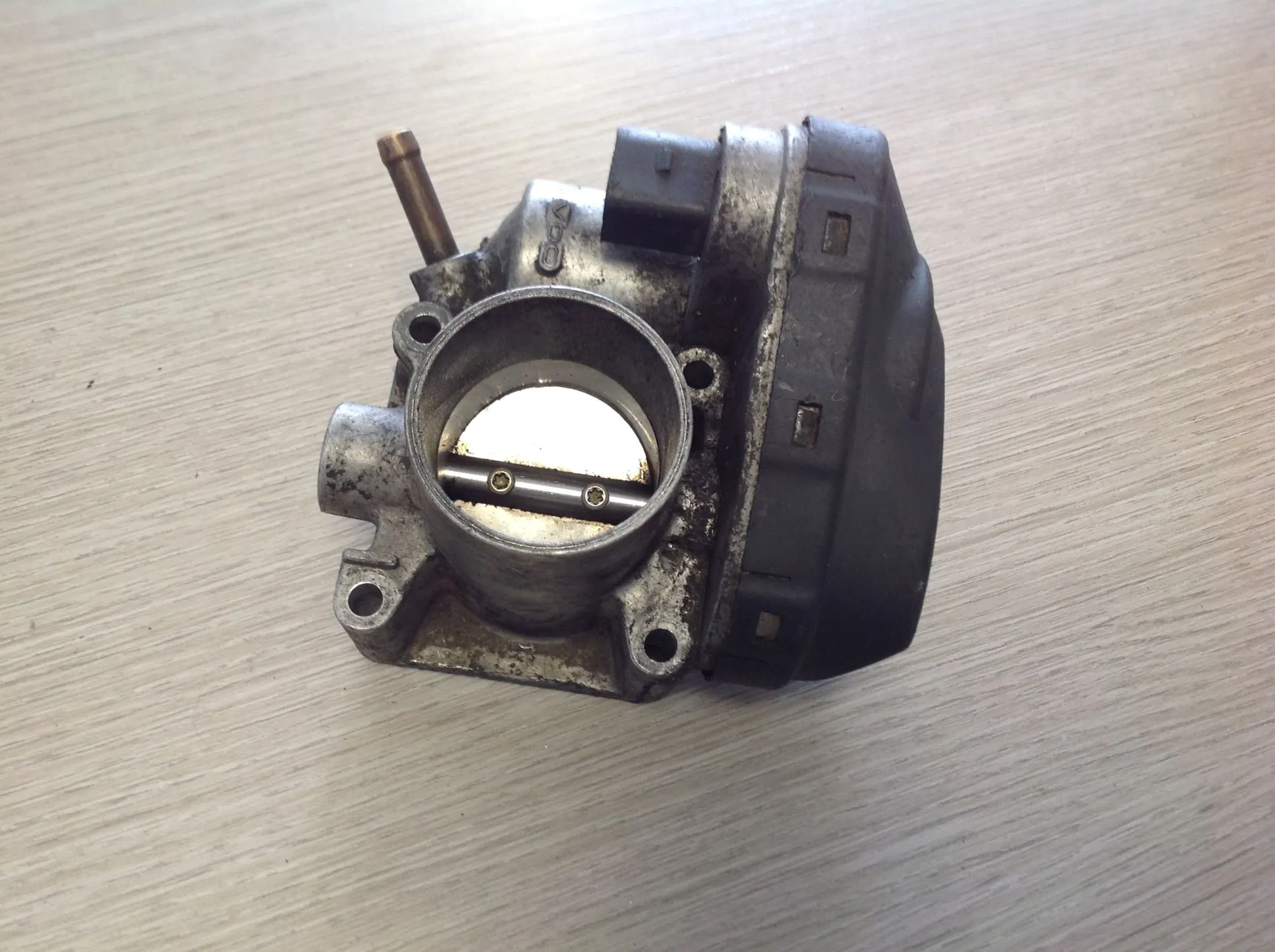 CORPO FARFALLATO con codice 036133062 da SEAT Leon 1Â° Serie Benzina (2000)