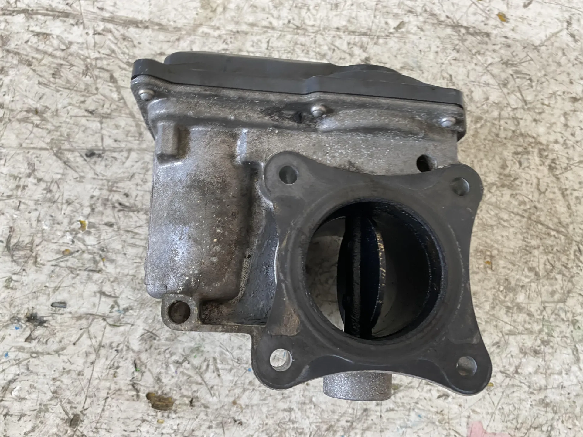 CORPO FARFALLATO con codice 28100-0N030 da TOYOTA Yaris Serie (08>11) 1400 Diesel con codice motore 1ND FTV (2010)