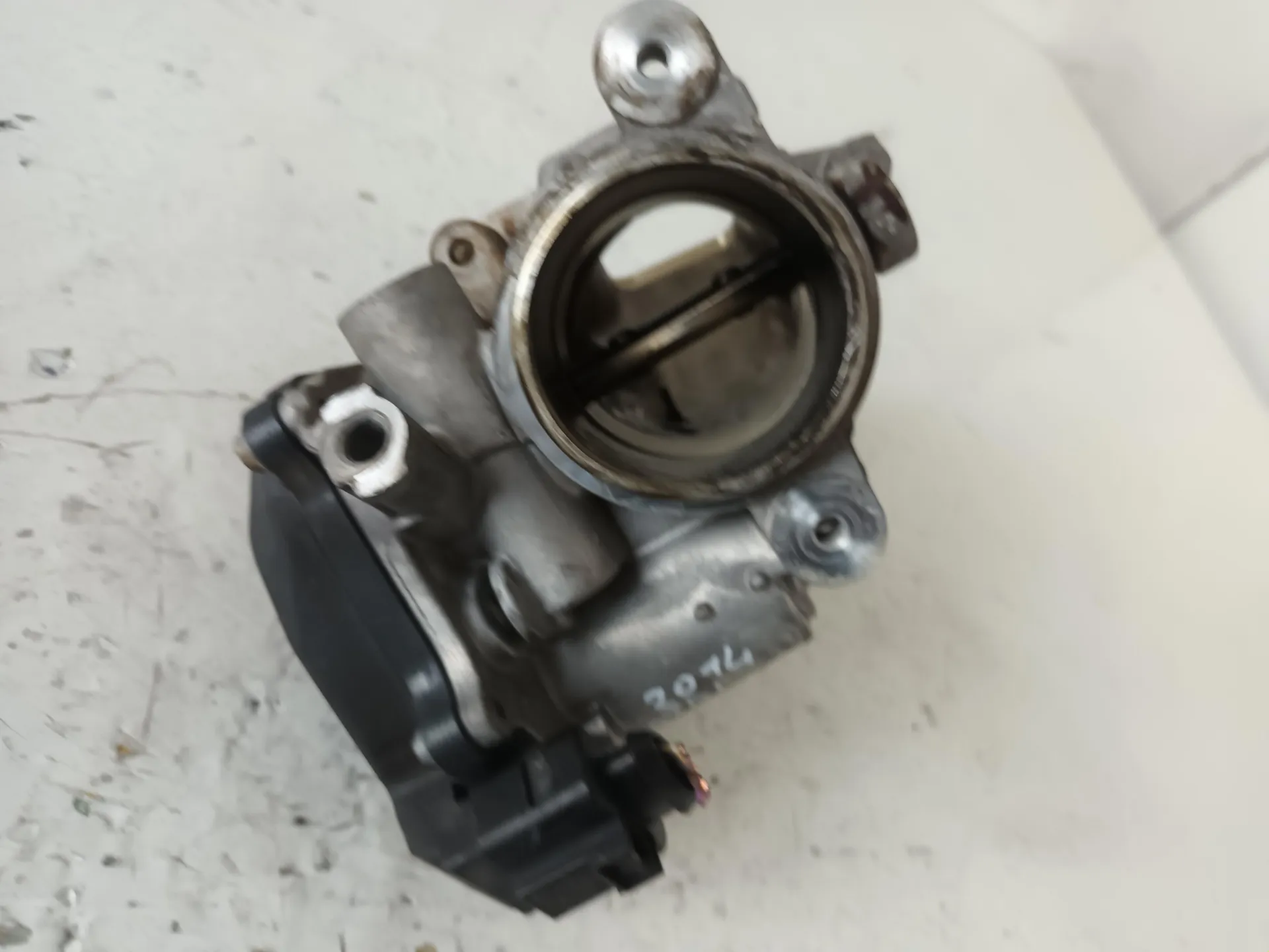 CORPO FARFALLATO con codice A2C82502900 da VOLKSWAGEN Golf 7 Berlina (12>) 2000 Diesel con codice motore CRB (2014)