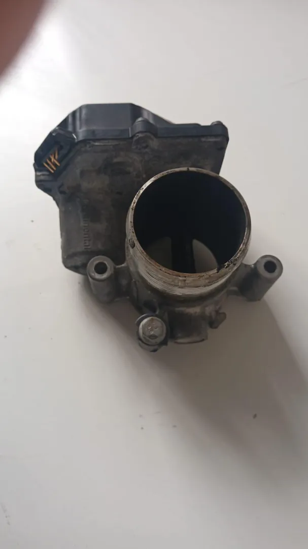 CORPO FARFALLATO con codice 03L128063 R da VOLKSWAGEN Tiguan 2Â° Serie 2000 Diesel con codice motore CFF/CFF (2012)