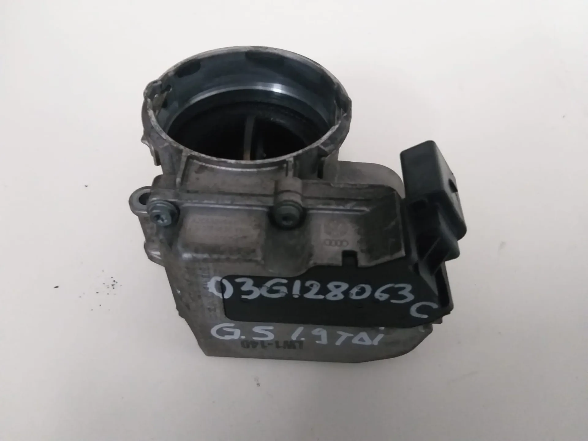 Corpo farfallato VW Golf 5 1.9 D del 2007 CODICE RICAMBIO : 03G128063C