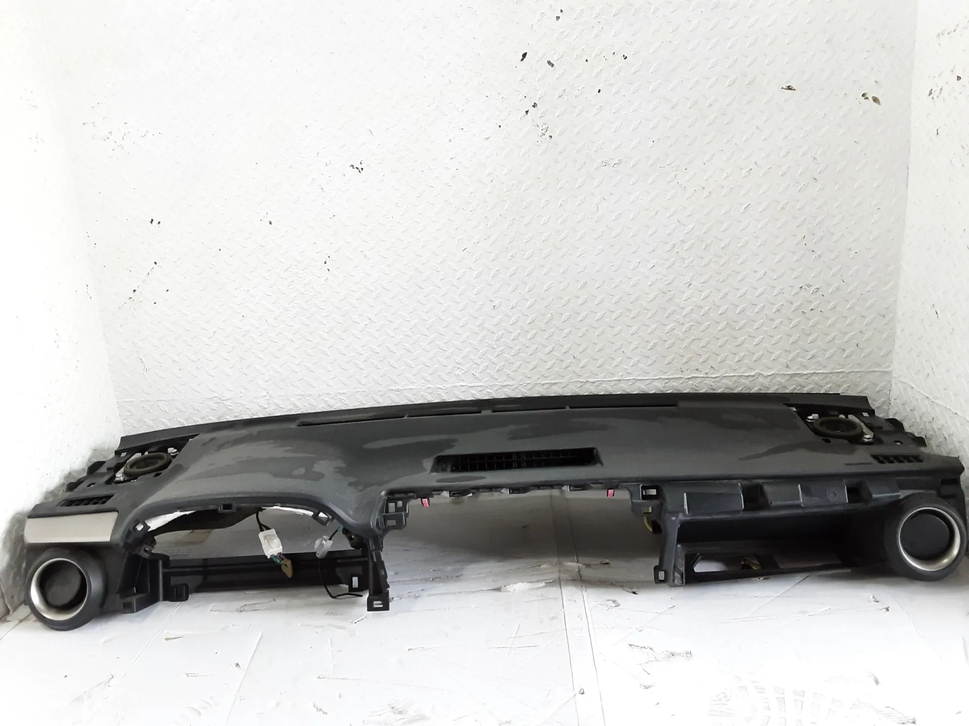 CRUSCOTTO COMPLETO DI AIRBAG PASSEGGERO TOYOTA Rav4 6° Serie Benzina con codice motore 1AD-FTV