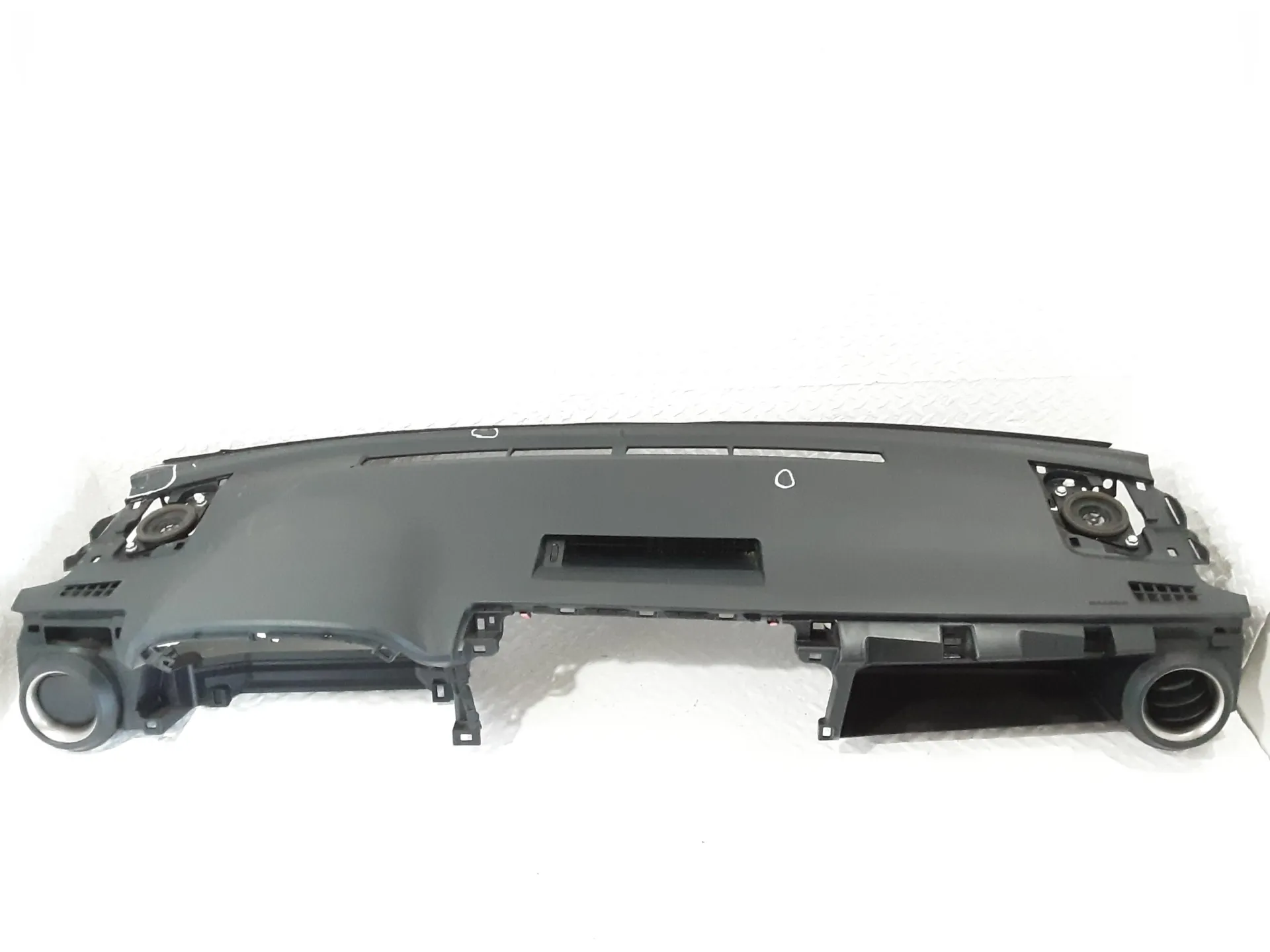 CRUSCOTTO COMPLETO DI AIRBAG PASSEGGERO TOYOTA Rav4 6° Serie 2000 Diesel 91 kW / 124 CV con codice motore 1AD FTV/1AD-FTV (2015)