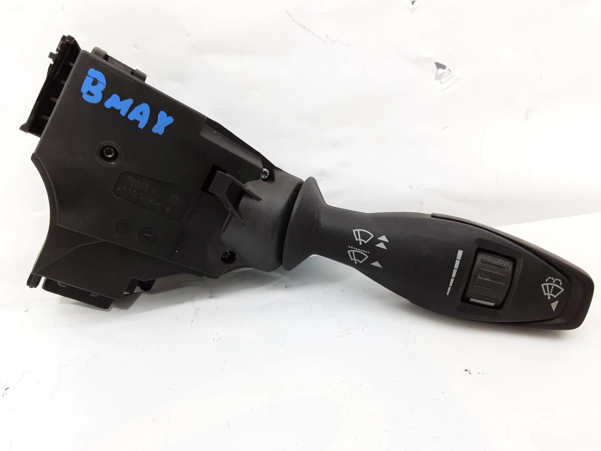 DEVIOLUCI DESTRO con codice 8A6T17A553AC da FORD B - Max Berlina 1500 Diesel 55 kW / 75 CV con codice motore UGJC/UGJC, UGJG, XUJA, XUJB (2014)