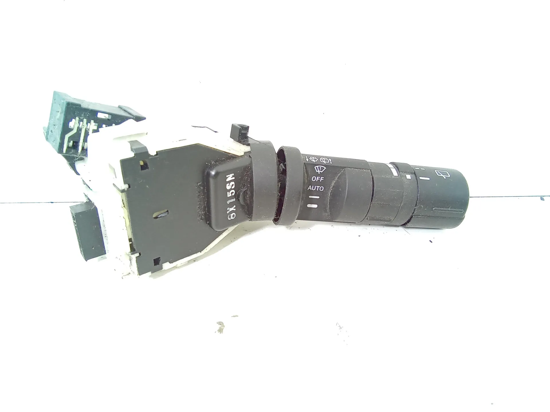 DEVIOLUCI DESTRO con codice 8x15sn da NISSAN Qashqai +2 (JJ10) (07>18) (2009)