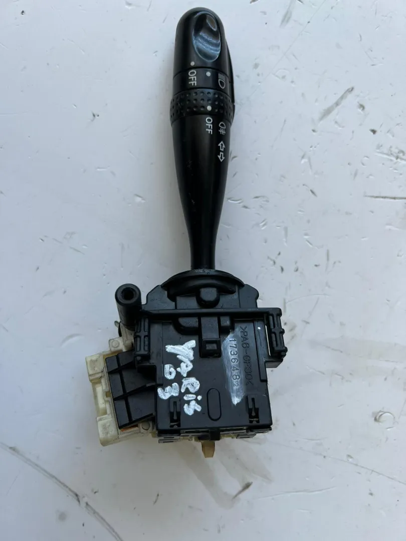 Devioluci Toyota Yaris del 2003 1.0 Benzina