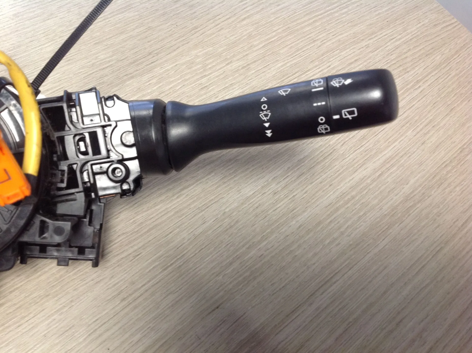 0D18017F904 0D180 17F904 DEVIOLUCI TOYOTA Yaris Serie (11>13) Benzina (2013)