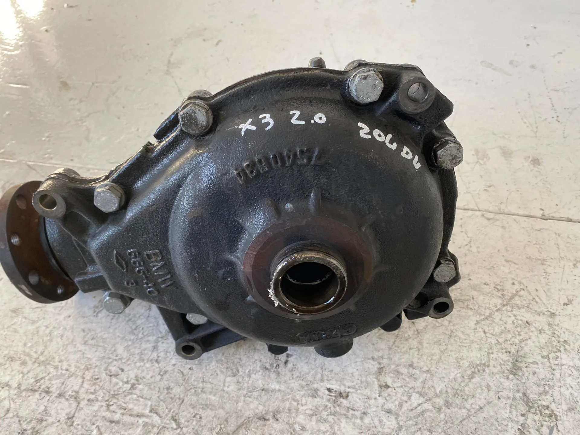 DIFFERENZIALE ANTERIORE con codice 3450563 \ 7540626 da BMW X3 1Â° Serie 2000 Diesel con codice motore 204D4/204D4 (2007)