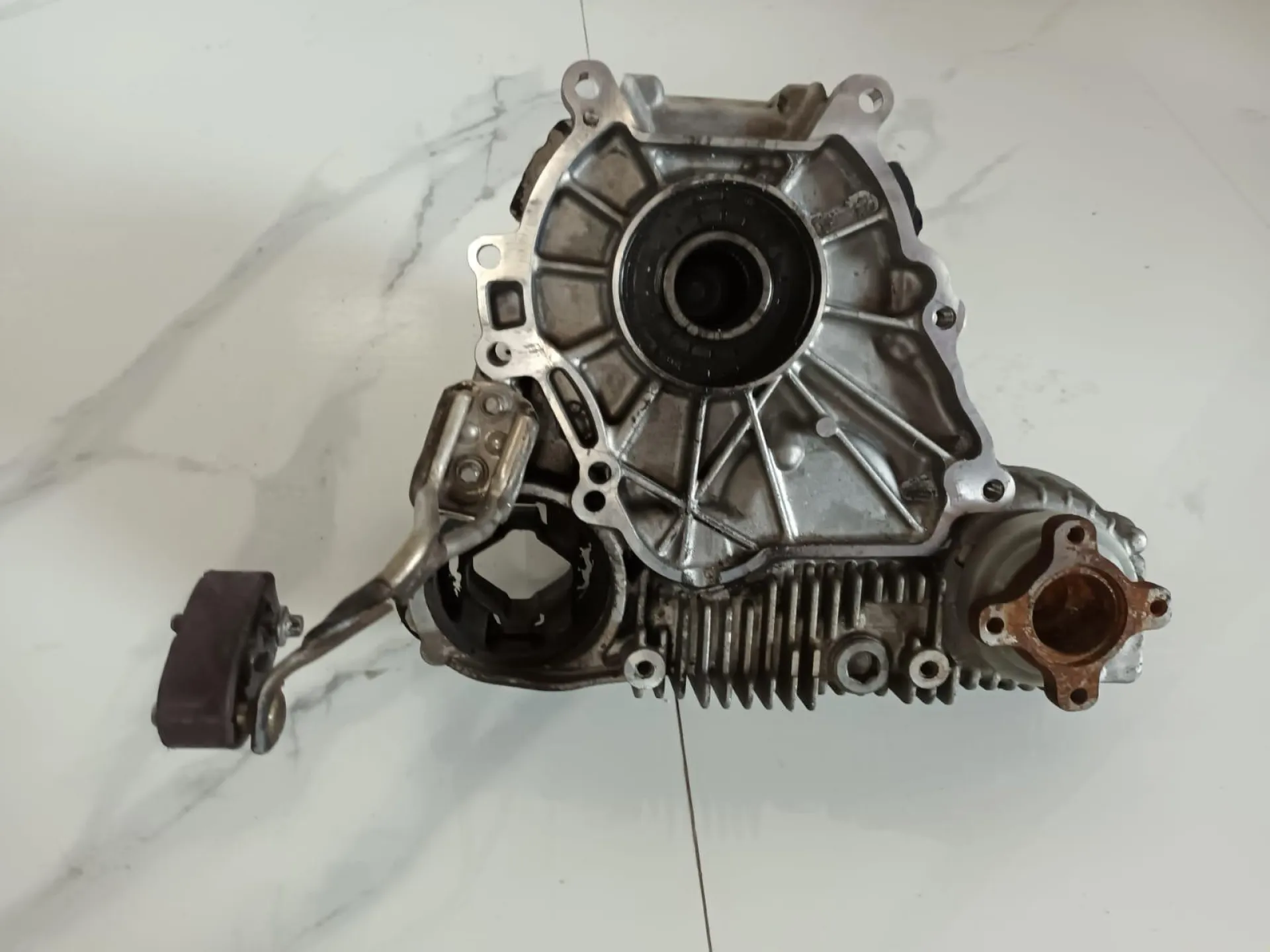 DIFFERENZIALE POSTERIORE con codice HGE 7522206 da BMW X3 1Â° Serie 3000 Diesel con codice motore 306D2/306D2 (2008)