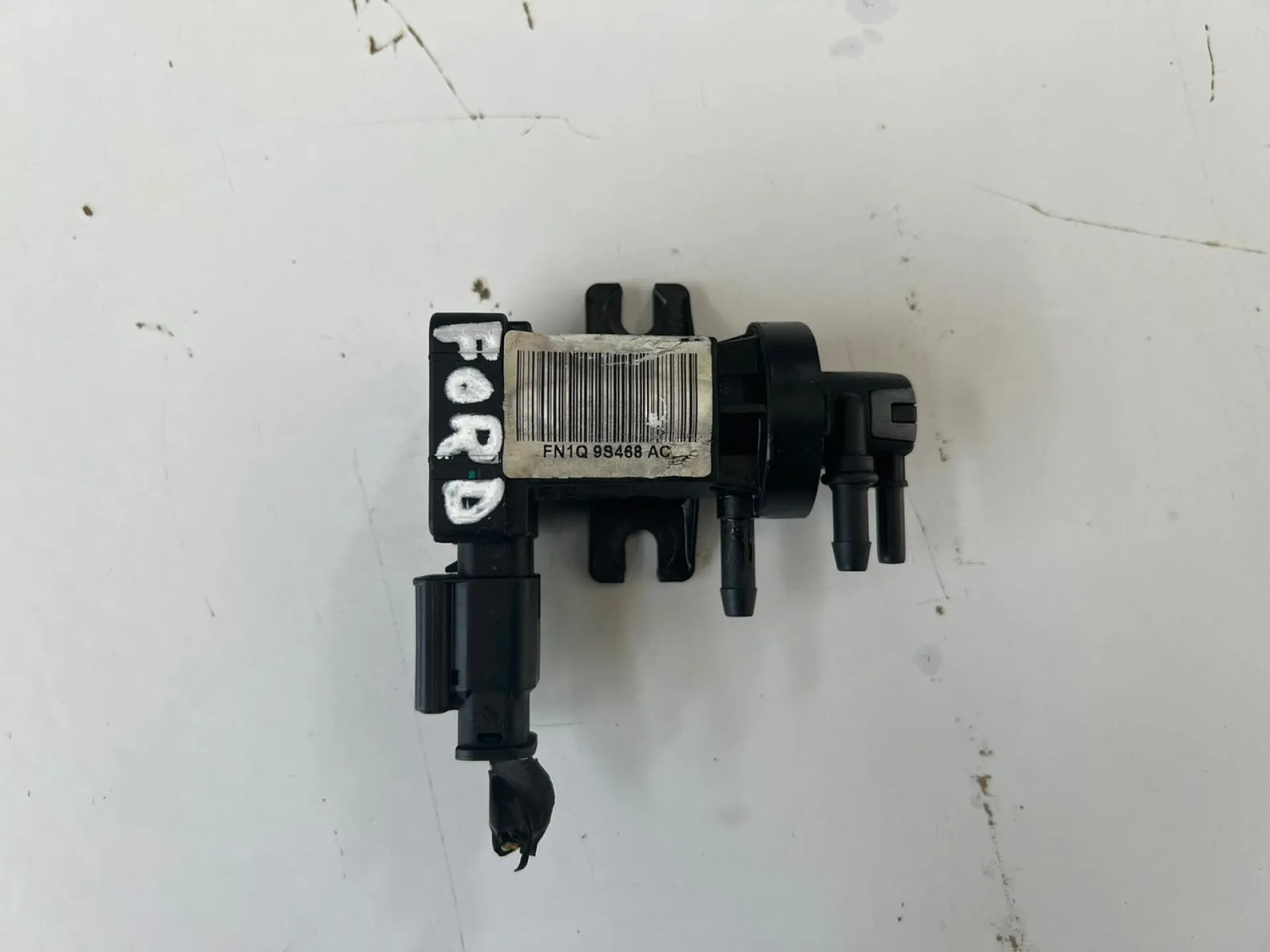 Elettrovalvola Ford Ecosport 1.5 D del 2016 CODICE RICAMBIO : FN1998468AC