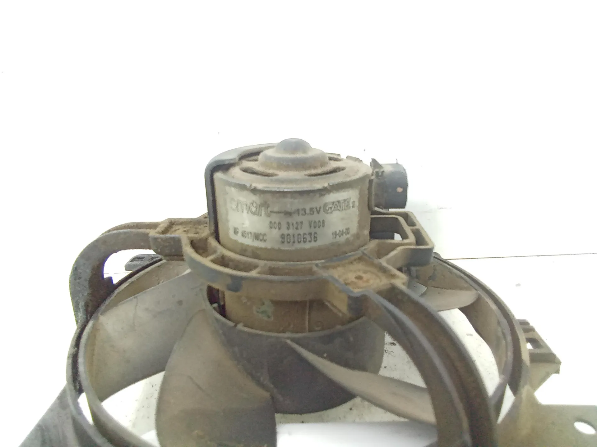 ELETTROVENTOLA con codice 0003127v008 da SMART ForTwo CoupÃ© 1Â° Serie 600 Benzina 40 kW / 55 CV (2000)