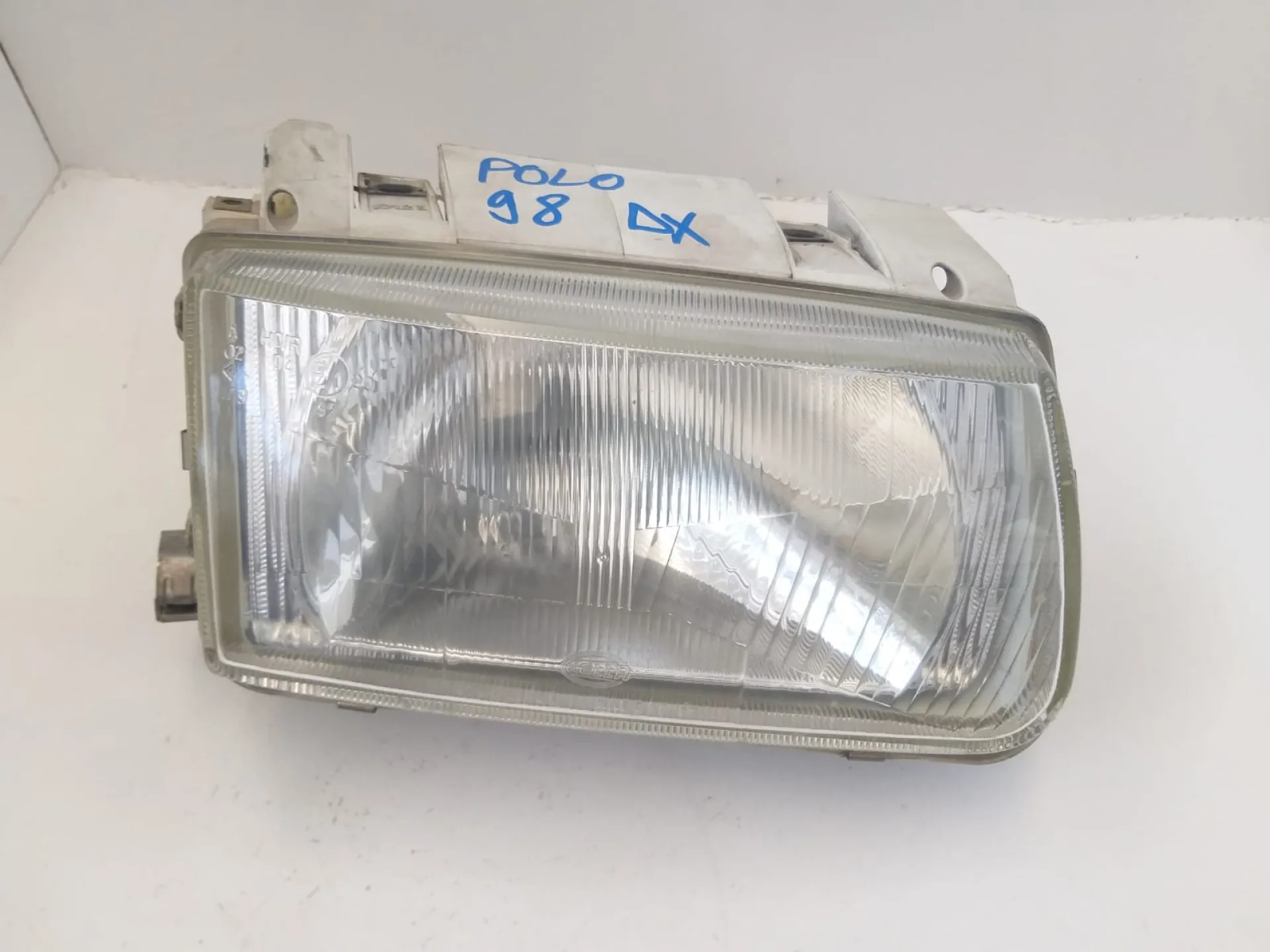 Fanale anteriore destro Volkswagen Polo del 1998 1.4 Benzina
