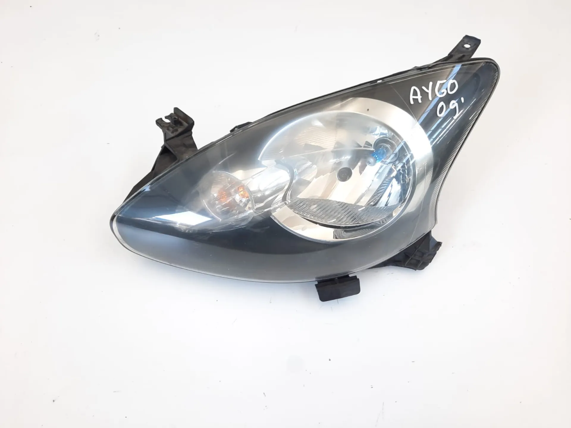 Fanale anteriore sinistro Toyota Aygo 1.0 B del 2009