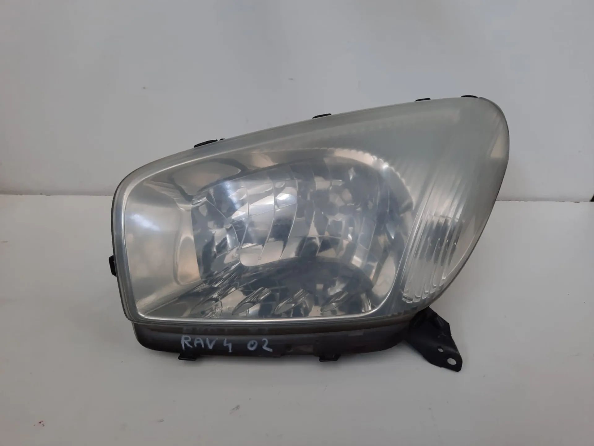 Fanale anteriore sinistro Toyota Rav4 del 2003 2.0 Diesel