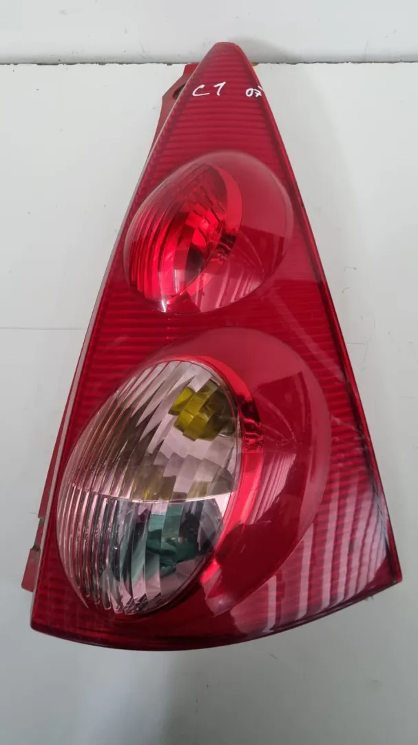 Fanale posteriore destro Peugeot 107 del 2007 1.0 Benzina