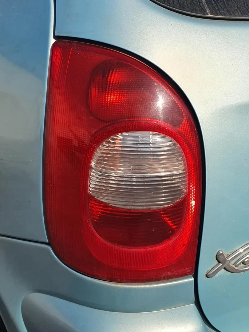 Fanale posteriore sinistro Citroen XSara Picasso 1.6 B del 2003
