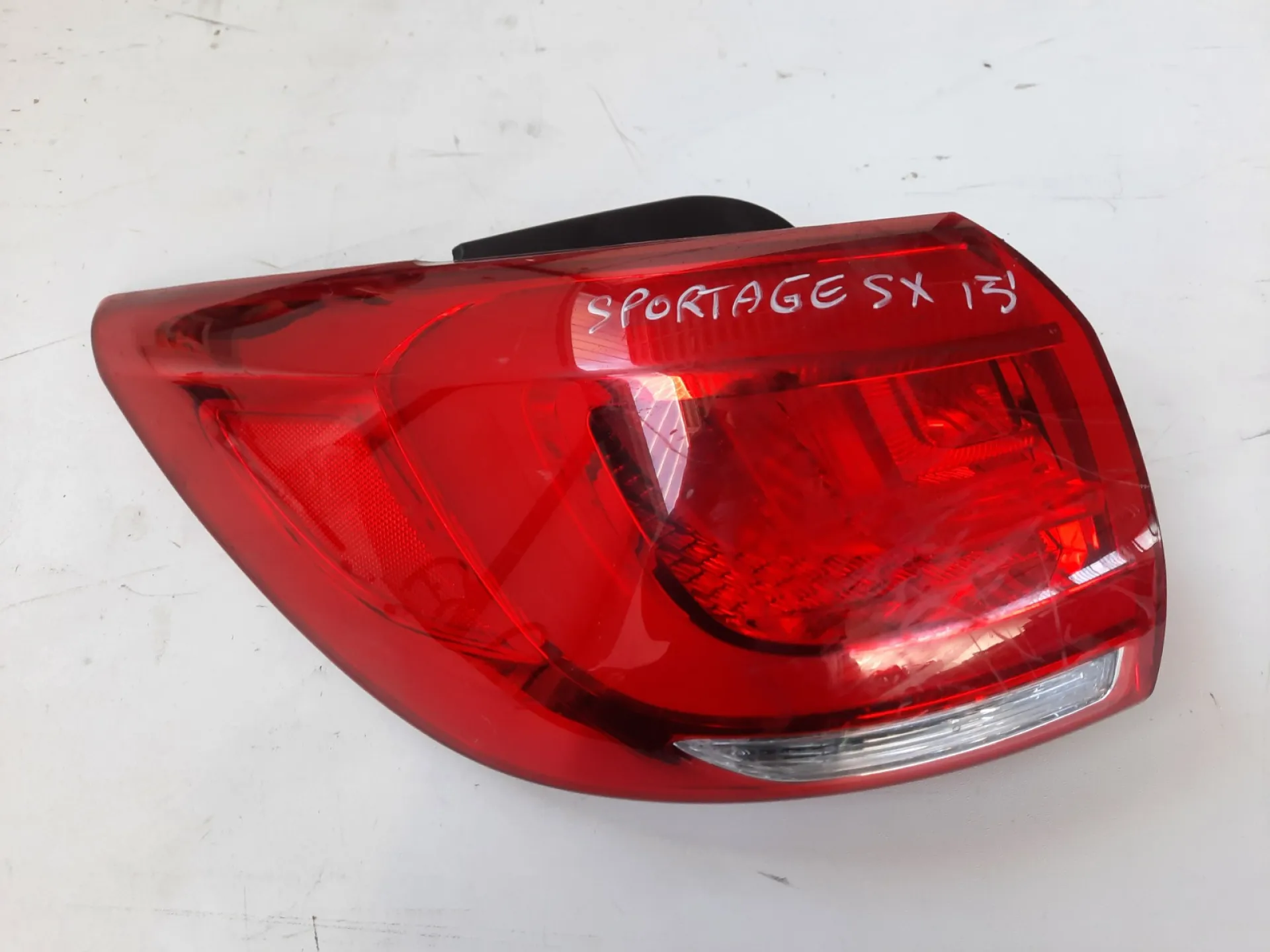 Fanale posteriore sinistro Kia Sportage 1.7 D del 2015