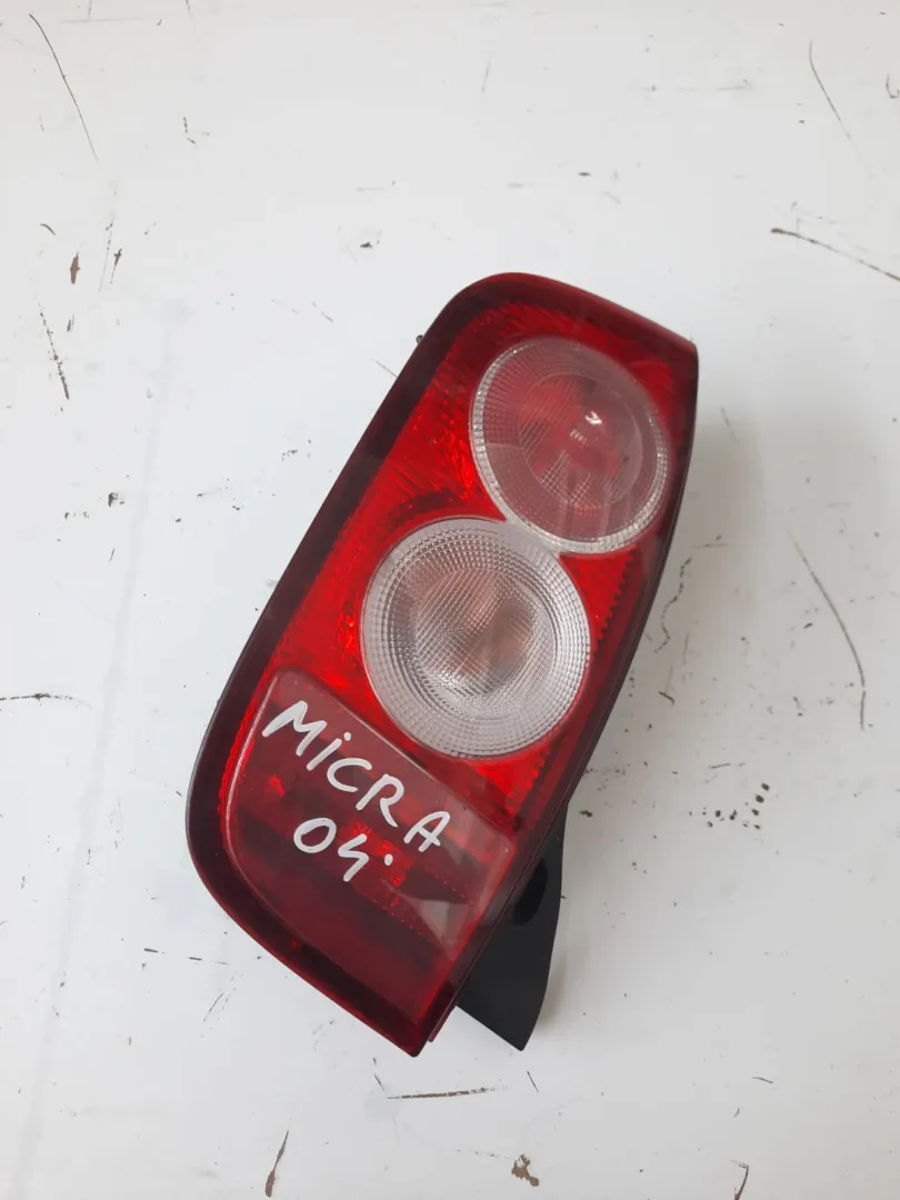 Fanale posteriore sinistro Nissan Micra del 2004 1.2 Benzina