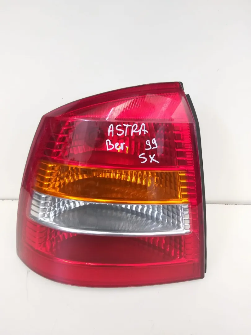 Fanale posteriore sinistro Opel Astra G 1.7 D del 1999