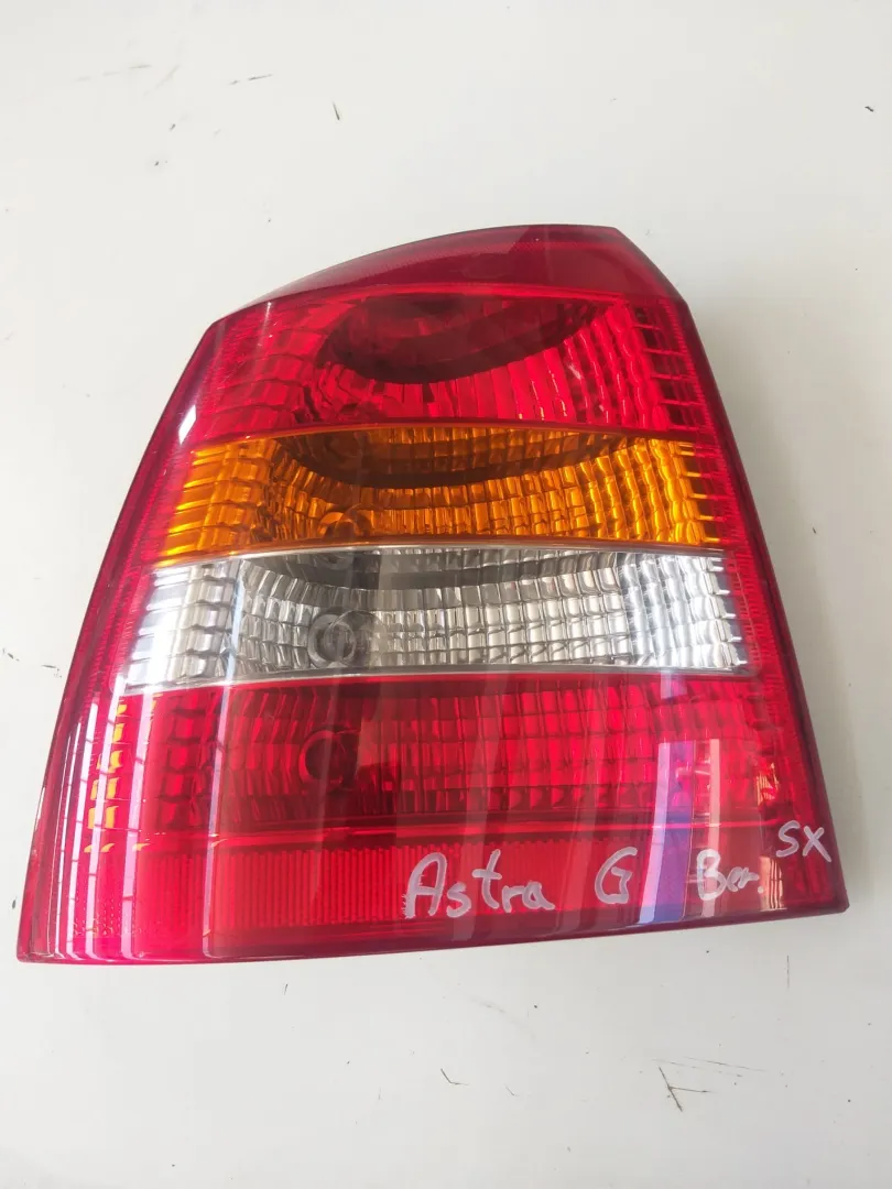 Fanale posteriore sinistro Opel Astra G Berlina 1.4 B del 2001