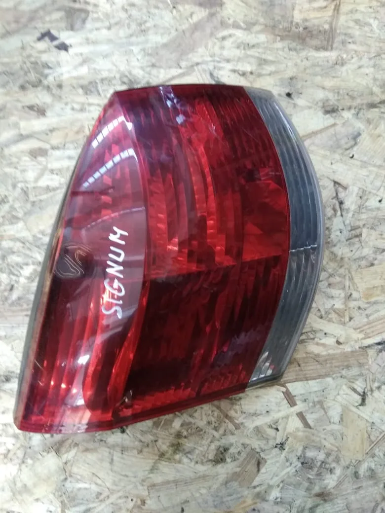 Fanale posteriore sinistro Opel Signum del 2004