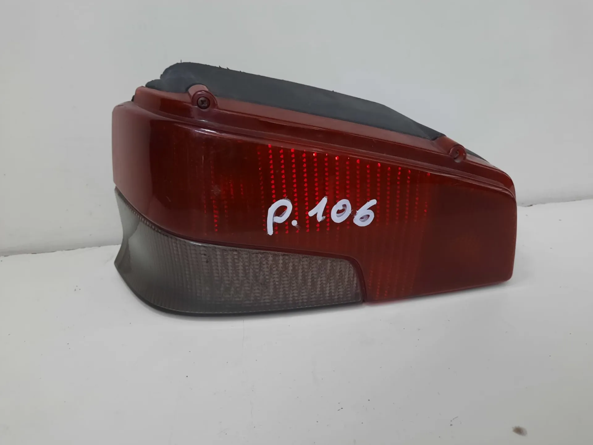 Fanale posteriore sinistro Peugeot 106 del 1995 1.1 Benzina