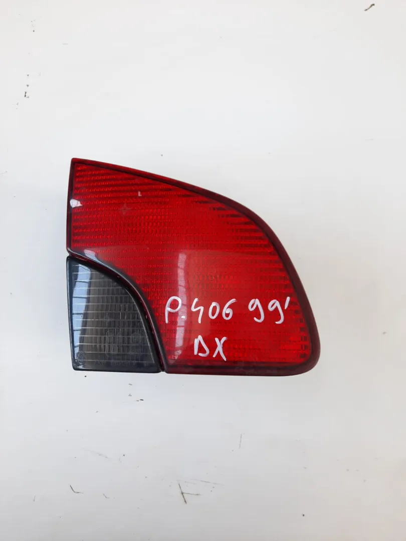 Fanale posteriore sinistro Peugeot 406 2.0 D del 1999