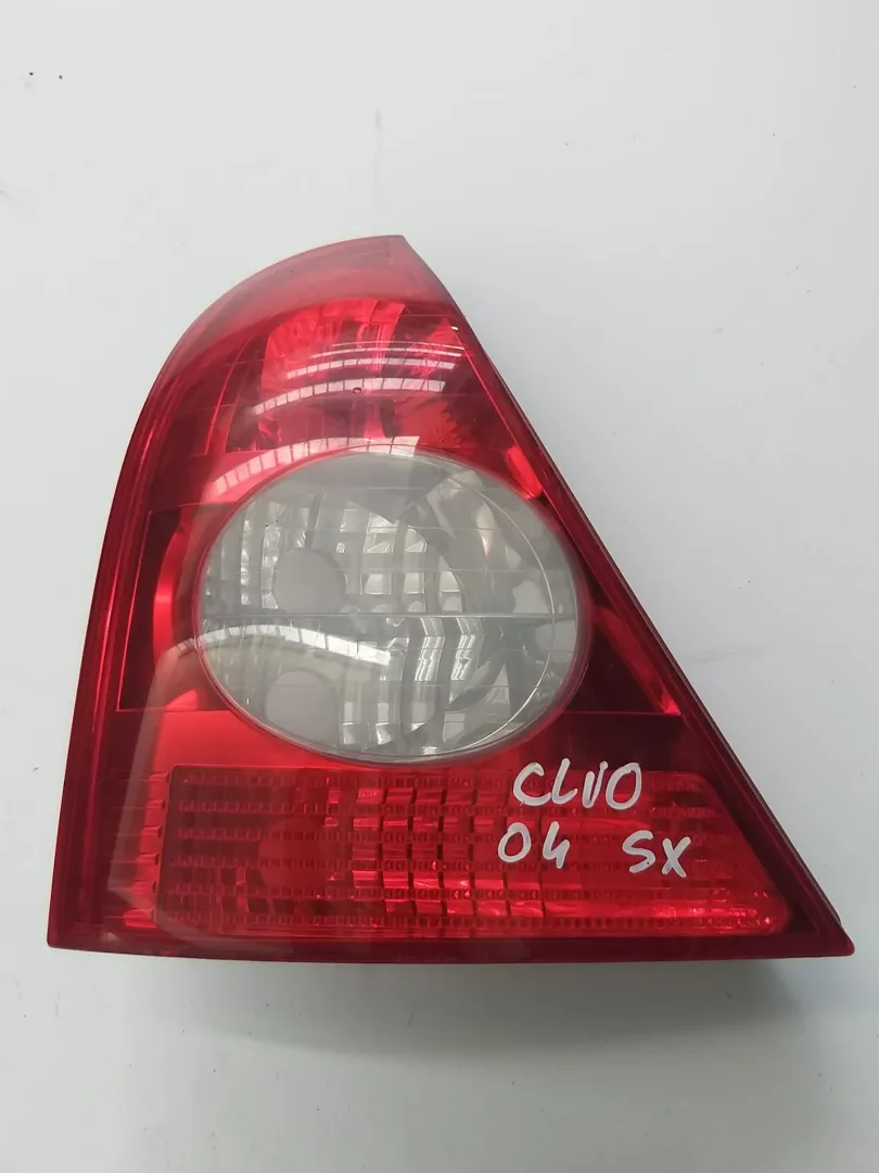 Fanale posteriore sinistro Renault Clio 1.5 D del 2004
