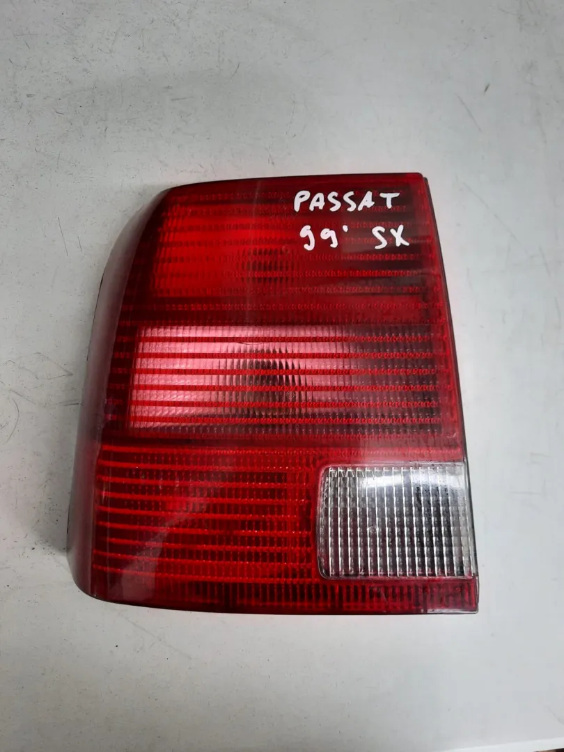 Fanale posteriore sinistro VW Passat 1.9 TDI del 1998