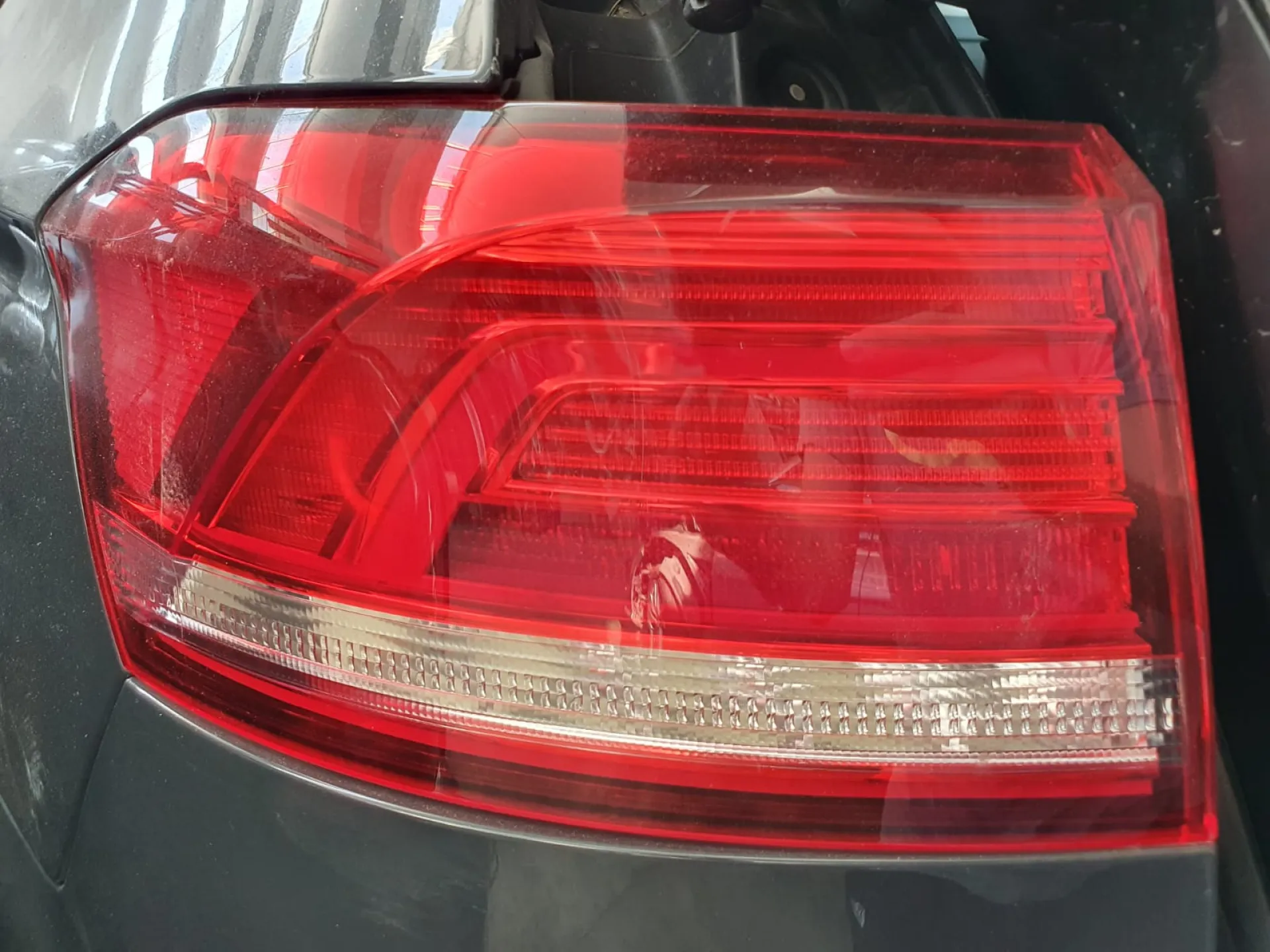 Fanale posteriore sinsitro Volkswagen Passat del 2017