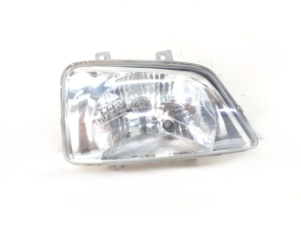 FARO ANTERIORE DESTRO PASSEGGERO con codice 8113087409 da DAIHATSU Terios 1Â° Serie 1300 Benzina 63 (2003)