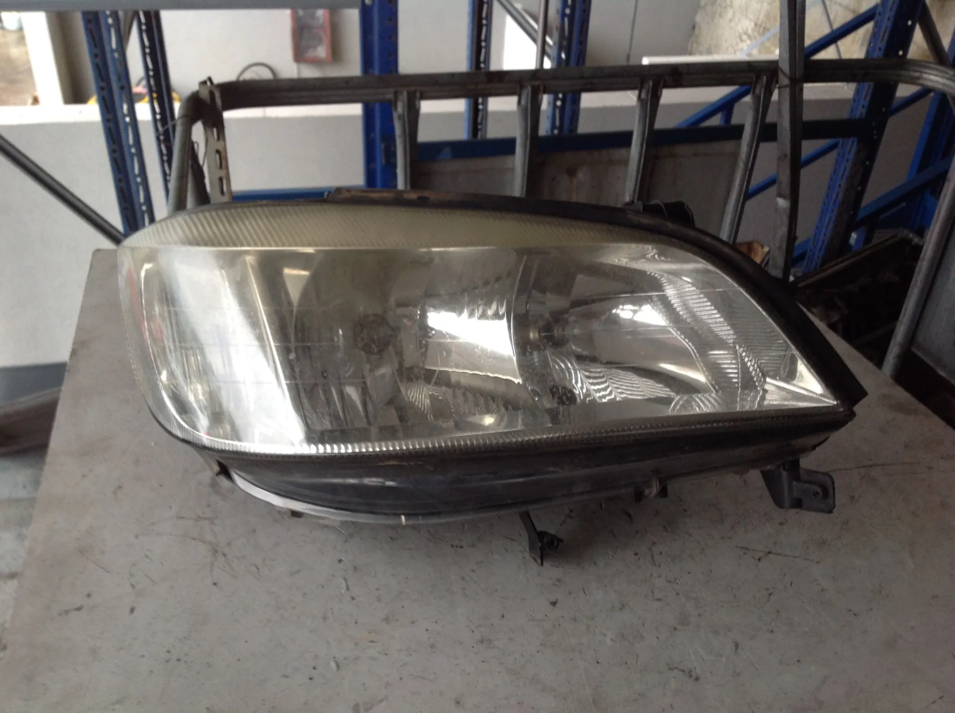 FARO ANTERIORE DESTRO PASSEGGERO OPEL Zafira A Diesel