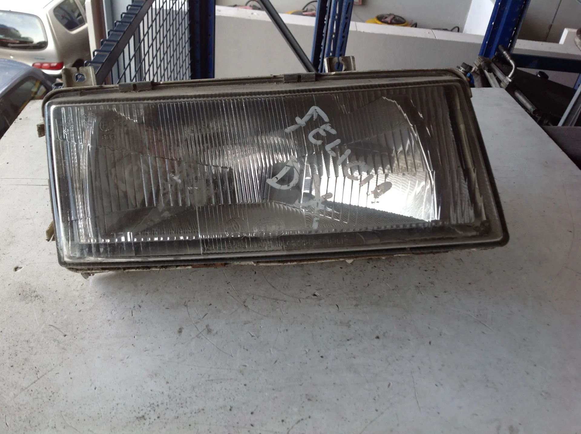 FARO ANTERIORE DESTRO PASSEGGERO SKODA Felicia Berlina Benzina (2001)