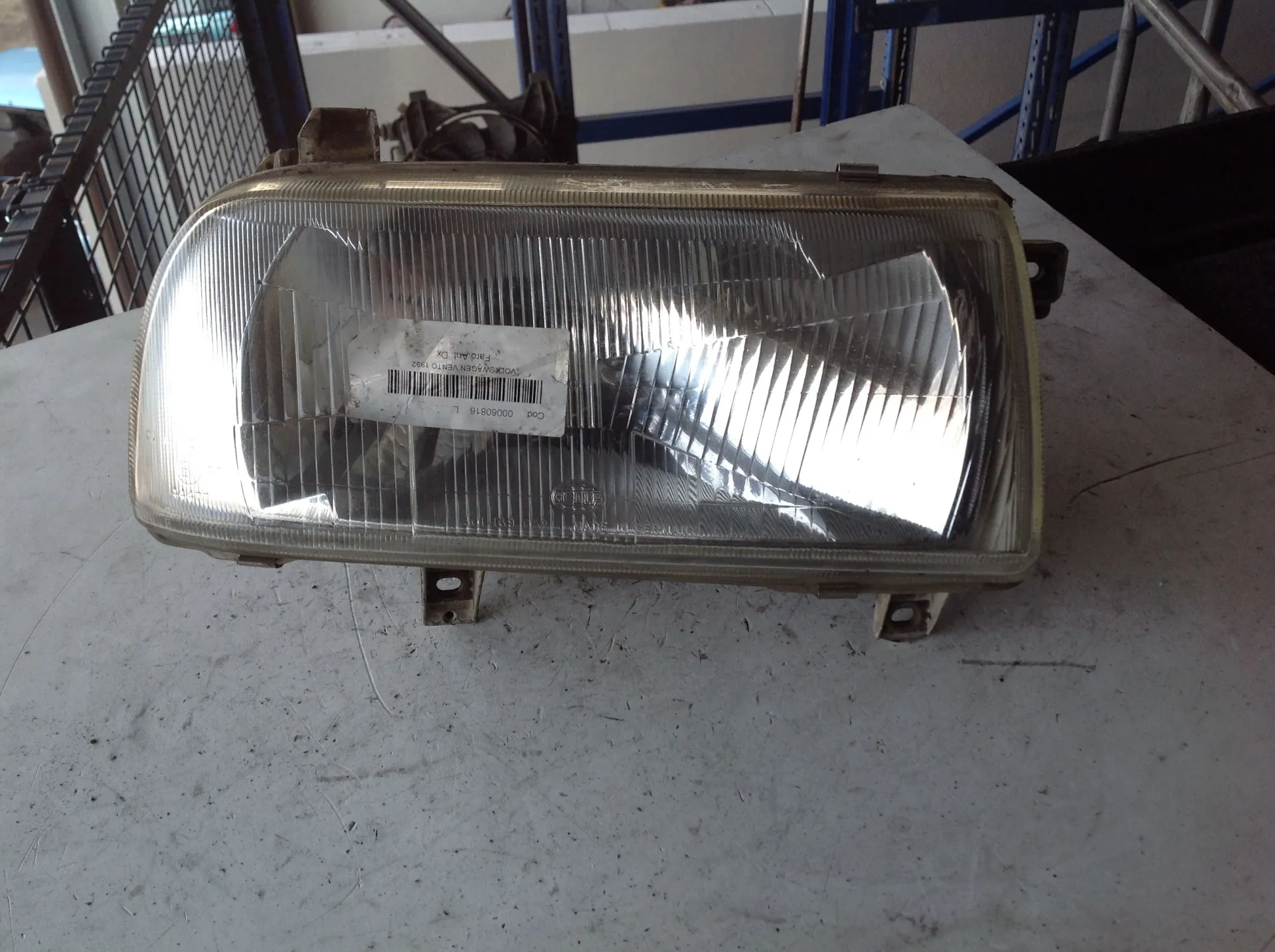 FARO ANTERIORE DESTRO PASSEGGERO VOLKSWAGEN Vento 1Â° Serie Benzina