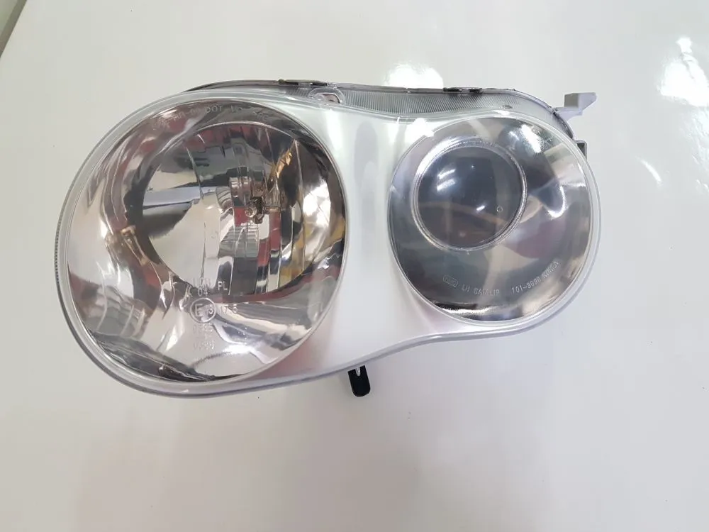 FARO ANTERIORE SINISTRO GUIDA con codice 9210327510 da HYUNDAI CoupÃ© 2Â° Serie 2000 Benzina 101 (2000)