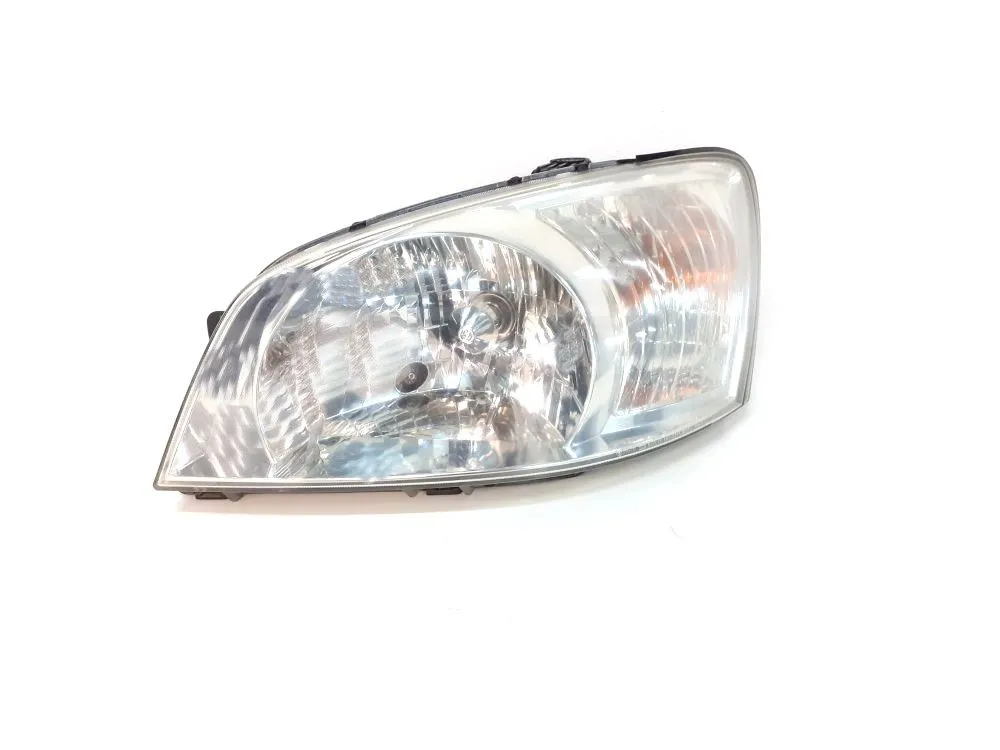 FARO ANTERIORE SINISTRO GUIDA con codice 921011C010 da HYUNDAI Getz 1Â° Serie 1100 Benzina 46 (2003)