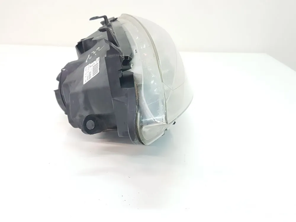 FARO ANTERIORE SINISTRO con codice 9641615780 da GUIDA PEUGEOT 307 Berlina 2000 Diesel 66 (2003)