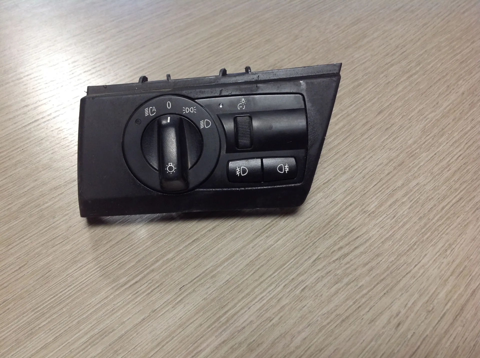 INTERRUTTORE COMANDO LUCI con codice 3420276 BMW da BMW X3 1Â° Serie Diesel (2006)