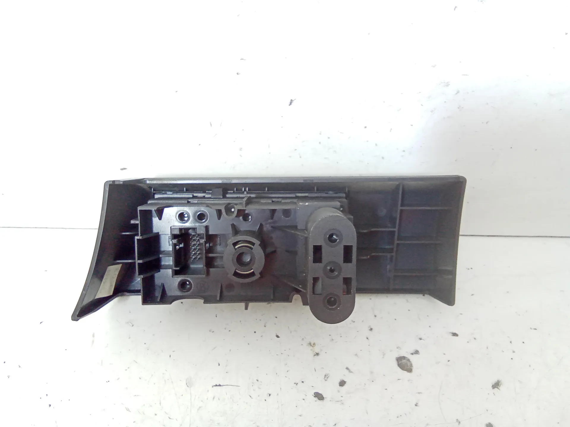INTERRUTTORE COMANDO LUCI con codice 13100128 da OPEL Astra H Berlina 2Â° serie 1700 Diesel 74 (2008)