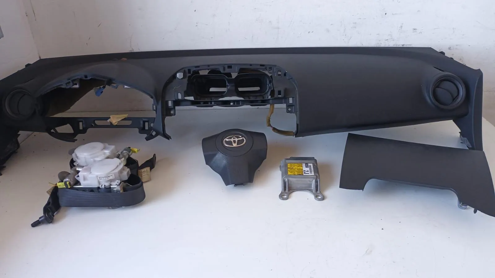 KIT AIRBAG COMPLETO TOYOTA Rav4 4Â° Serie 2200 Diesel (2008)