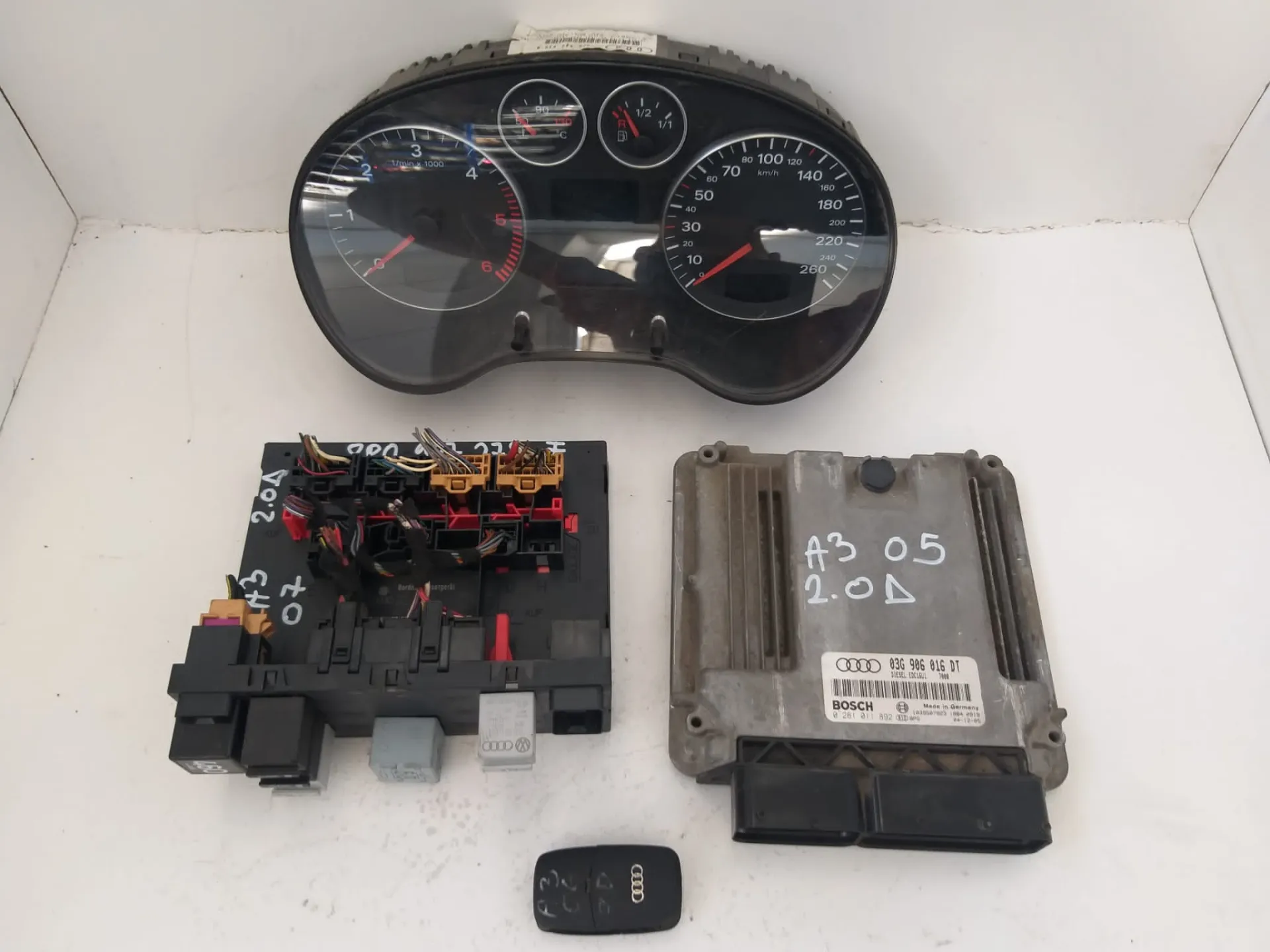 Kit centralina Audi A3 del 2006 2.0 Diesel CODICE RICAMBIO : 03G906016DT