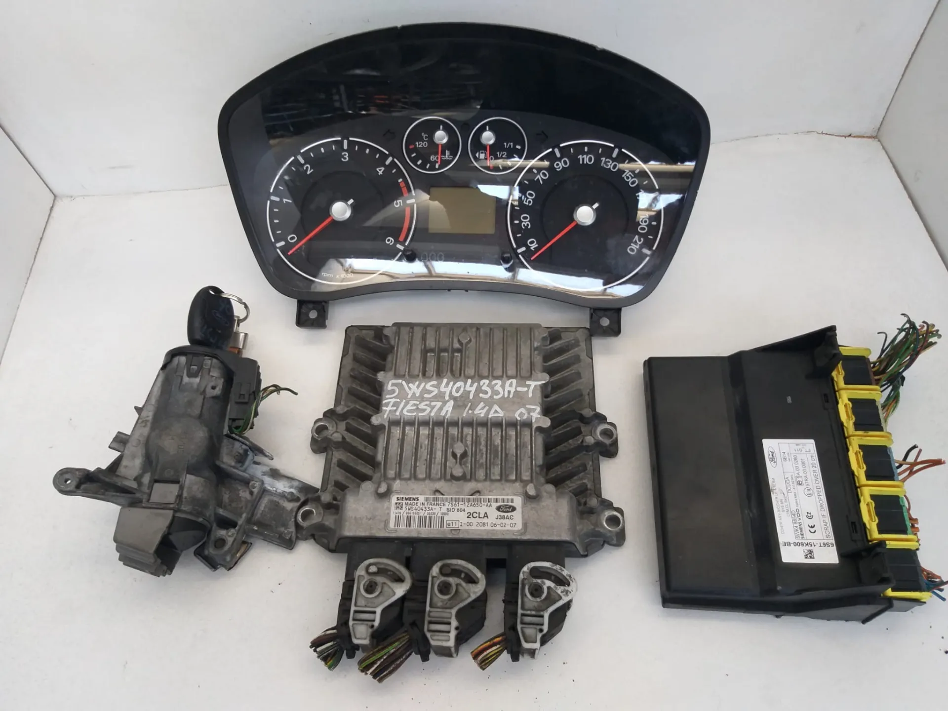 Kit centralina Ford Fiesta del 2007 1.4 Diesel CODICE RICAMBIO : 5WS40433A-T