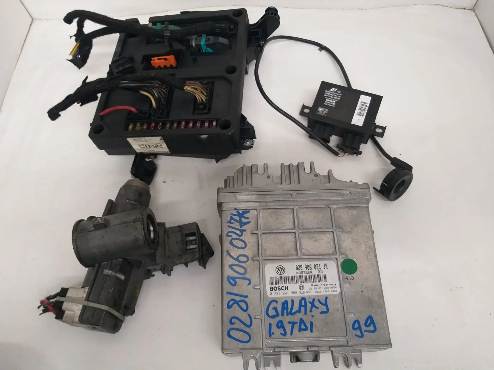 Kit centralina Ford Galaxy del 1999 1.9 Diesel CODICE RICAMBIO : 028906021JK