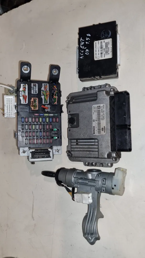 Kit centralina Hyundai Accent del 2007 1.5 Diesel CODICE RICAMBIO : 0281013147