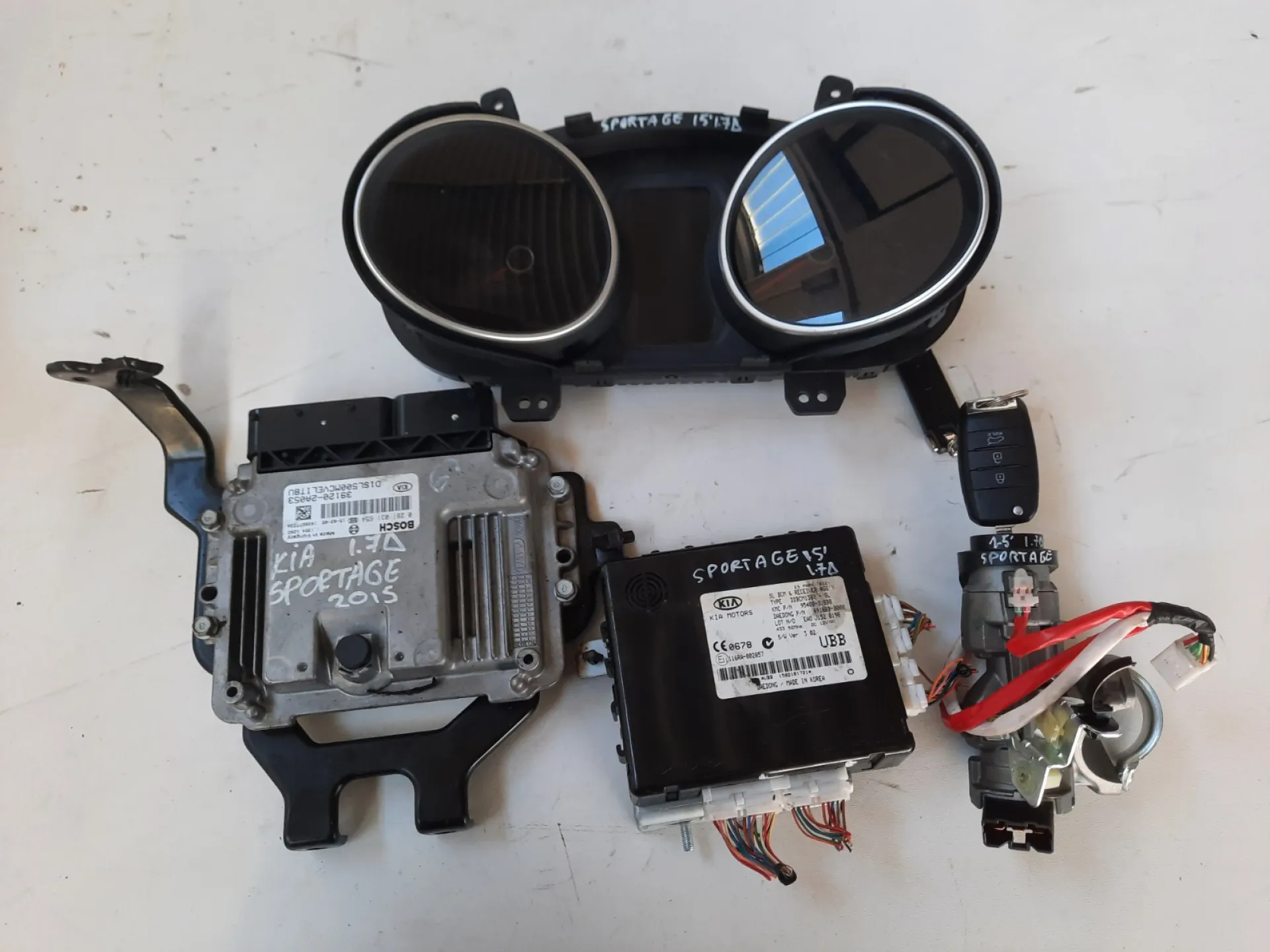 Kit centralina Kia Sportage 1.7 D del 2015 CODICE RICAMBIO : 39120-2A053
