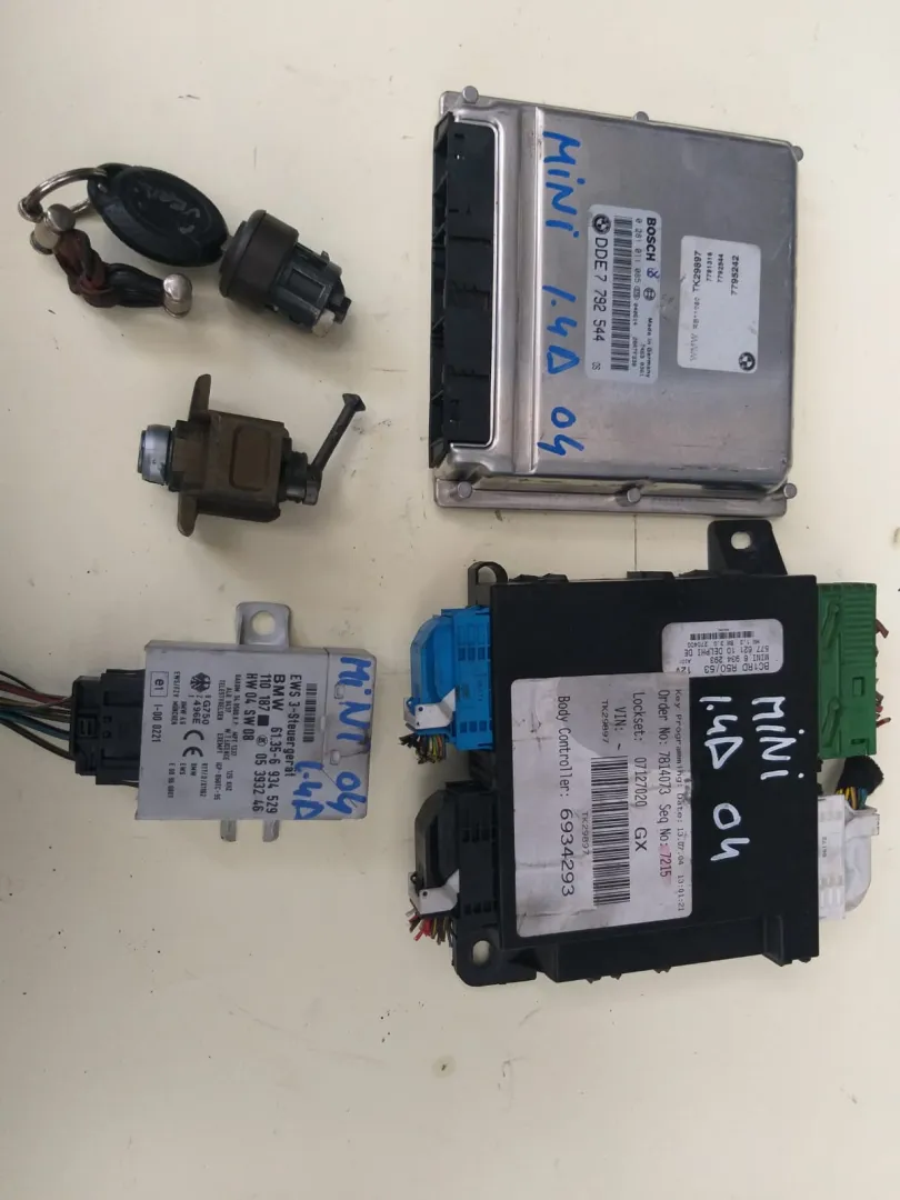 Kit centralina Mini Cooper del 2004 1.4 Diesel CODICE RICAMBIO : 0281011085