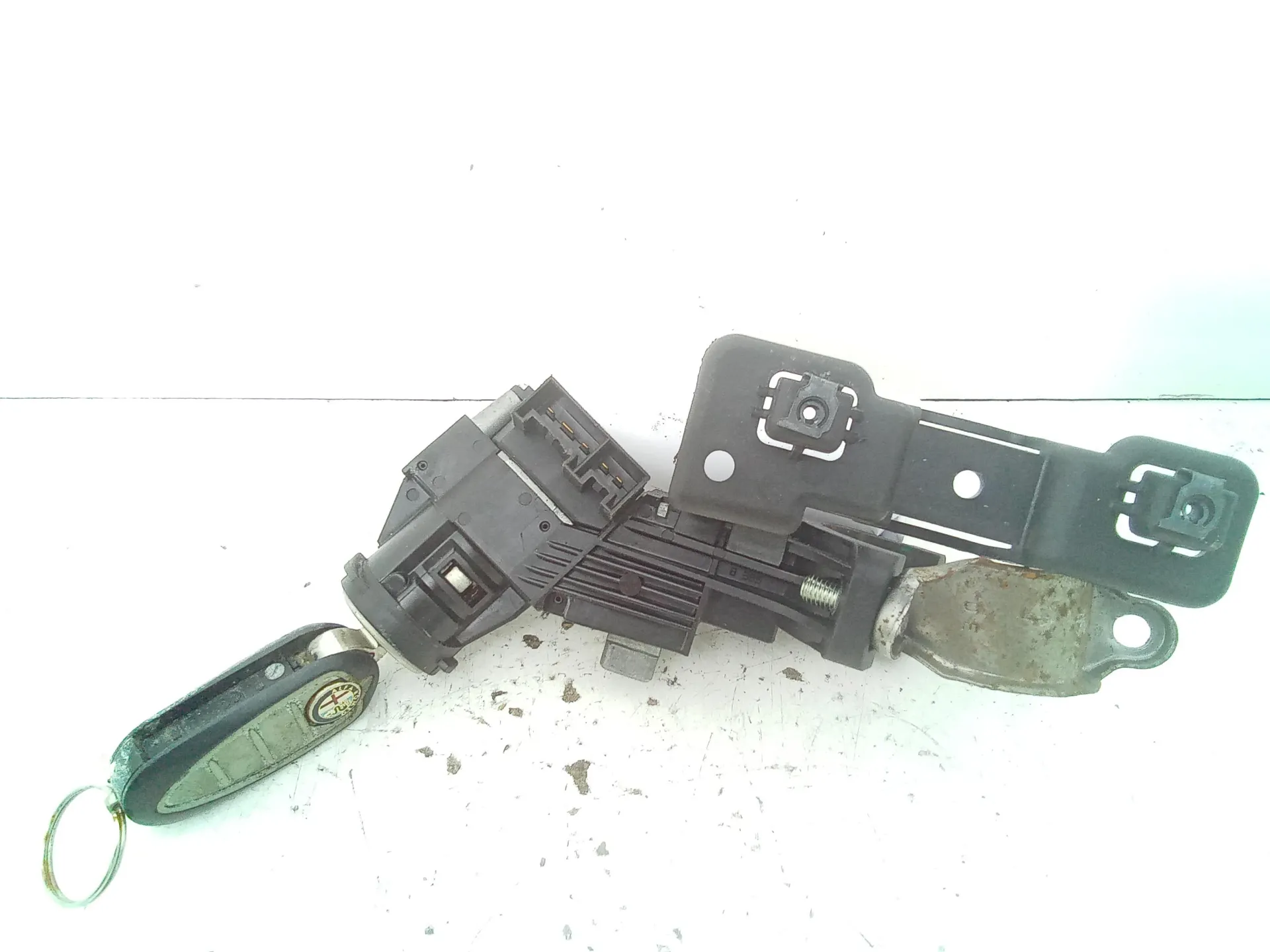 KIT CENTRALINA MOTORE con codice 0281015573 da ALFA ROMEO Mito Serie (955_) (08>) 1600 Diesel 88 (2010)