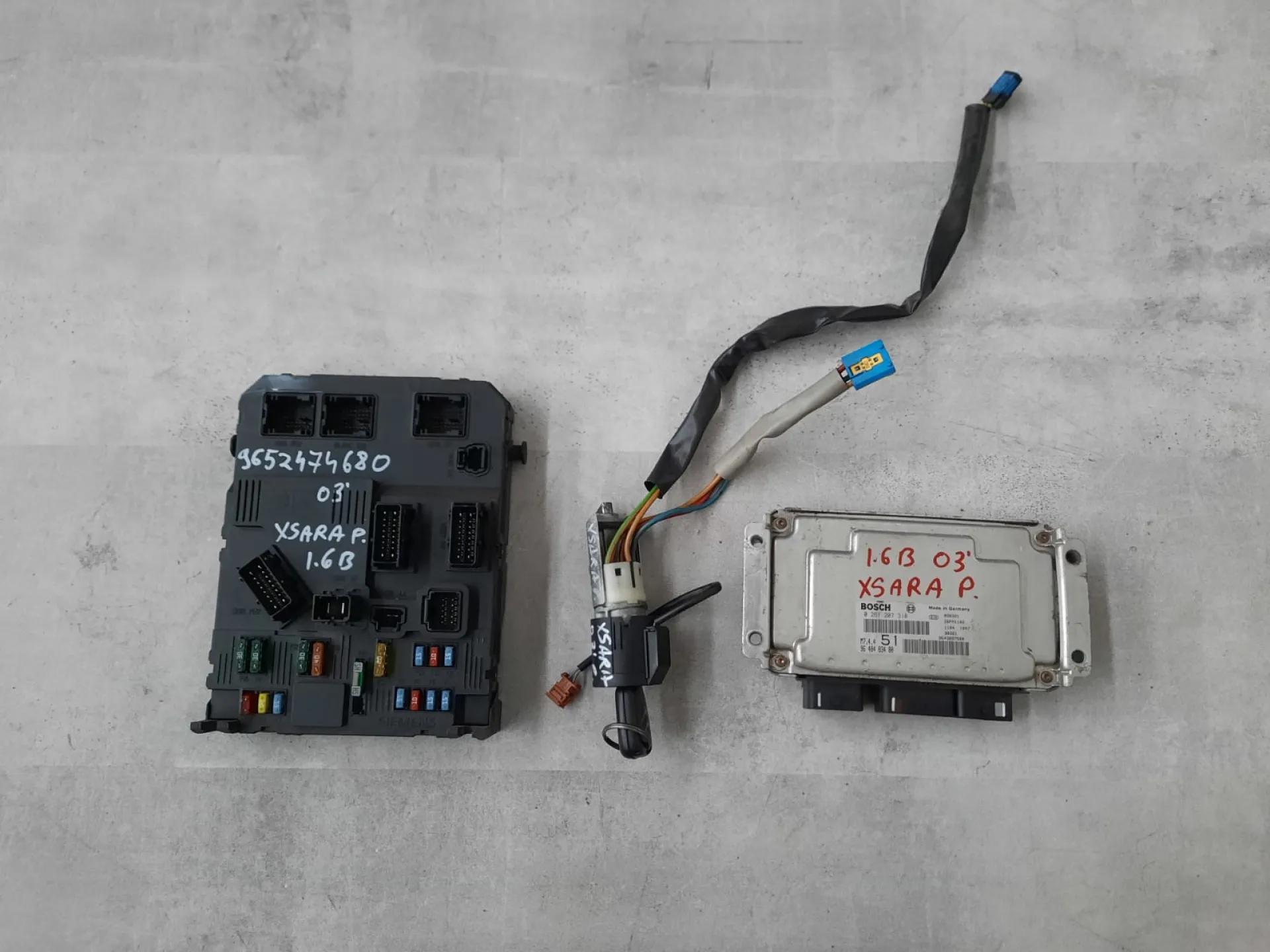 Kit centralina motore Citroen Xsara Picasso 1.6 B del 2003 CODICE RICAMBIO : 9652474680